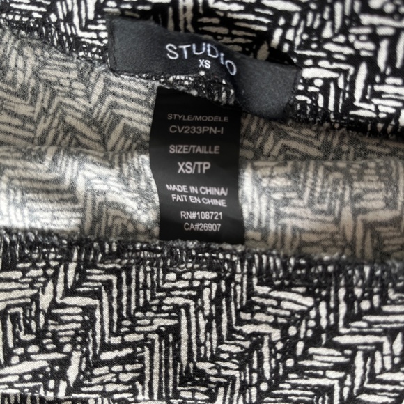 Patterned Skirt - Picture 2 of 3